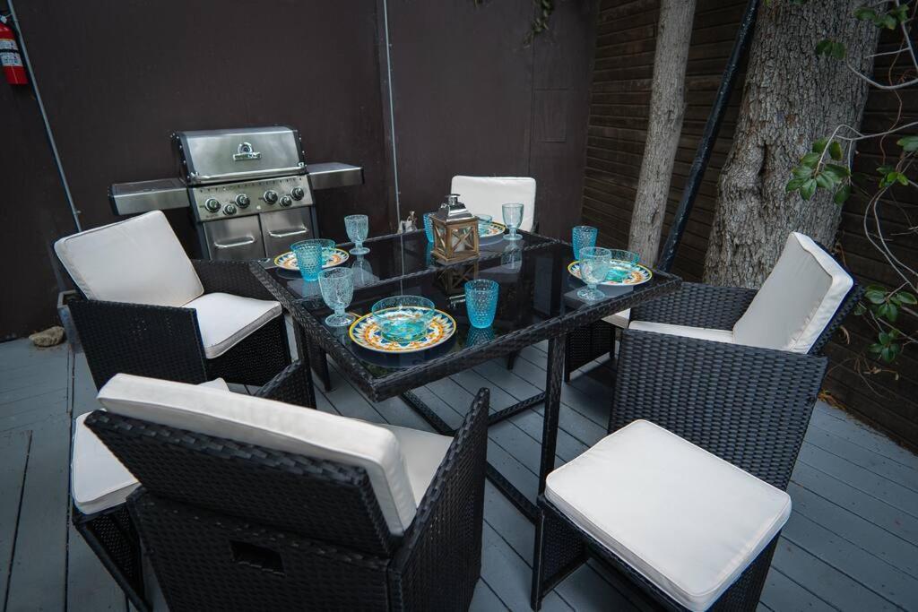 Hollywood Hills Luxe Escape