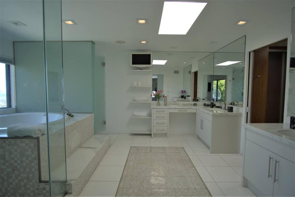 Villa Hollywood Hills Luxe Escape Los Angeles
